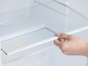 Removable Shelves & Crisper Drawer