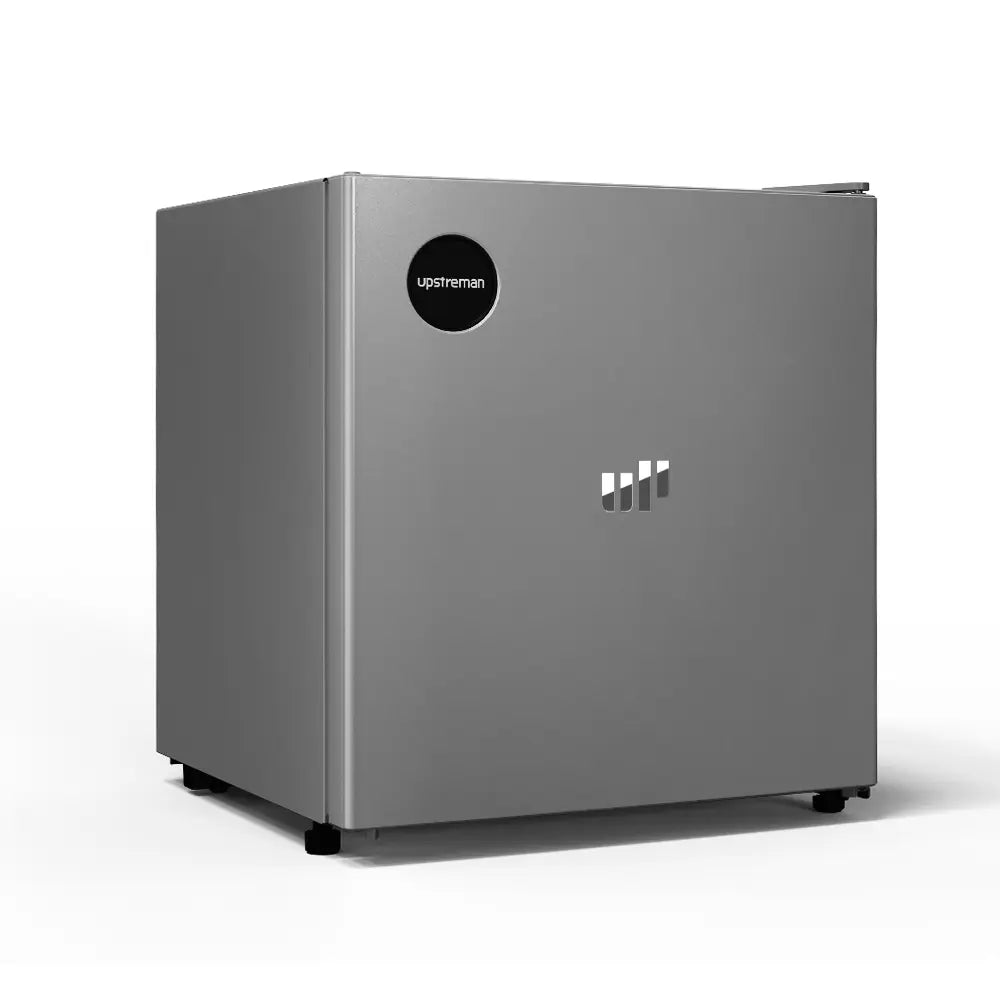 1.5 Cu.Ft. Mini Fridge CR16 - Upstreman