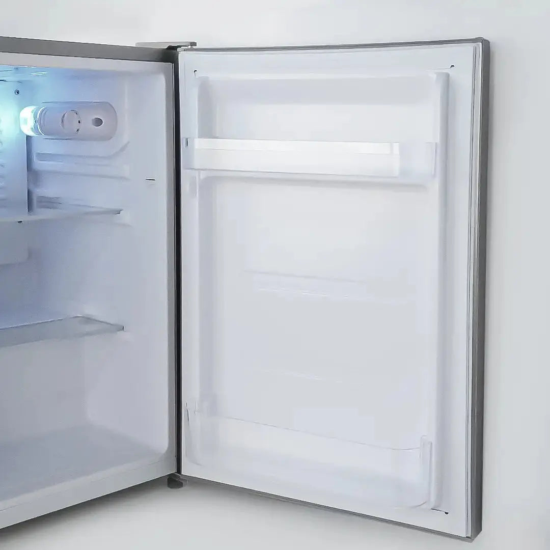 2.5 Cu.Ft. Mini Fridge CR26 Upstreman