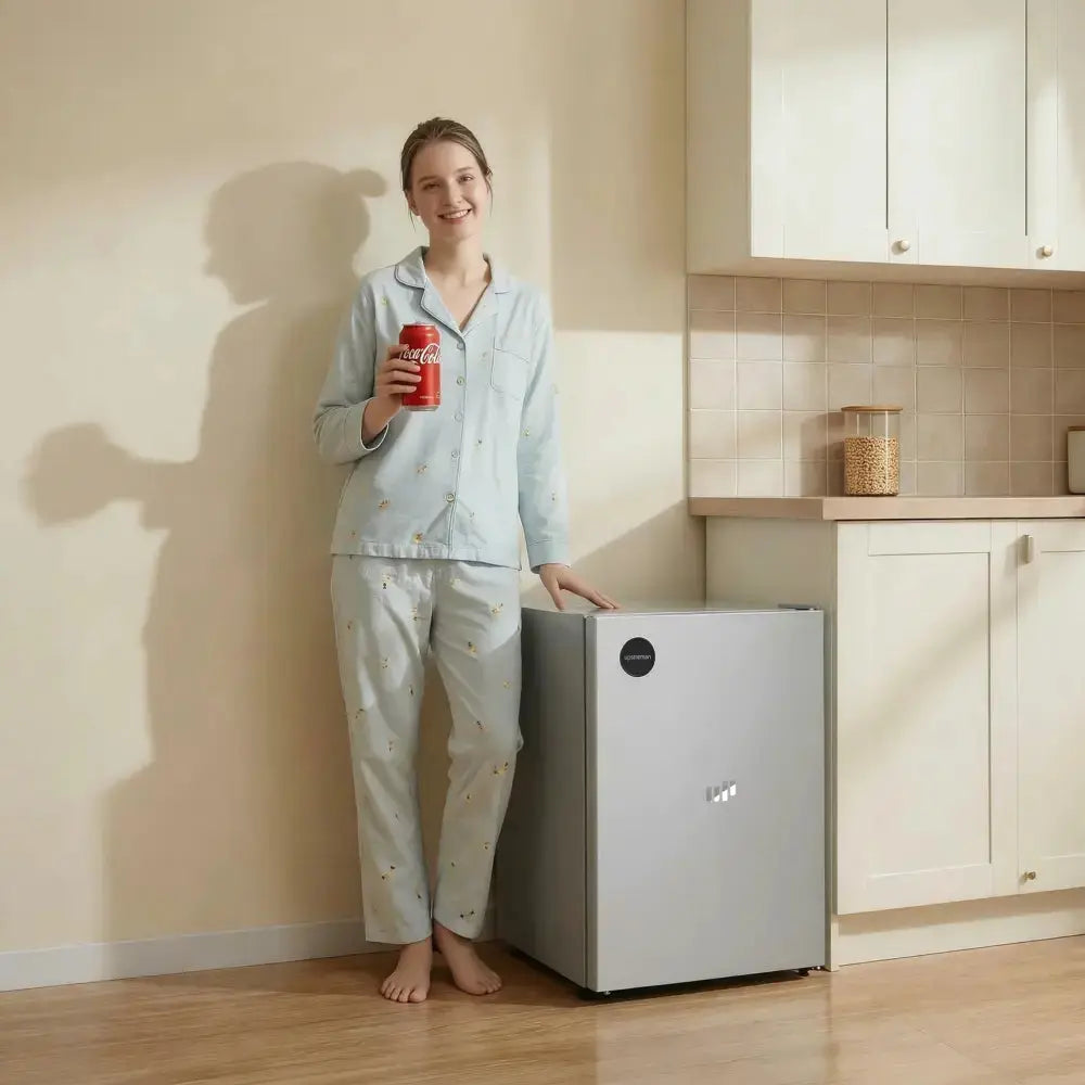 2.5 Cu.Ft. Mini Fridge CR26 Upstreman